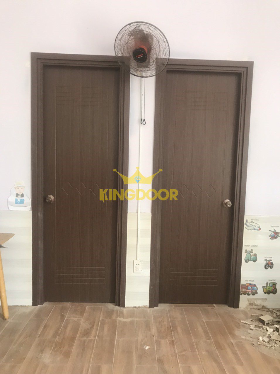 Cửa Nhựa Composite Tại TPHCM