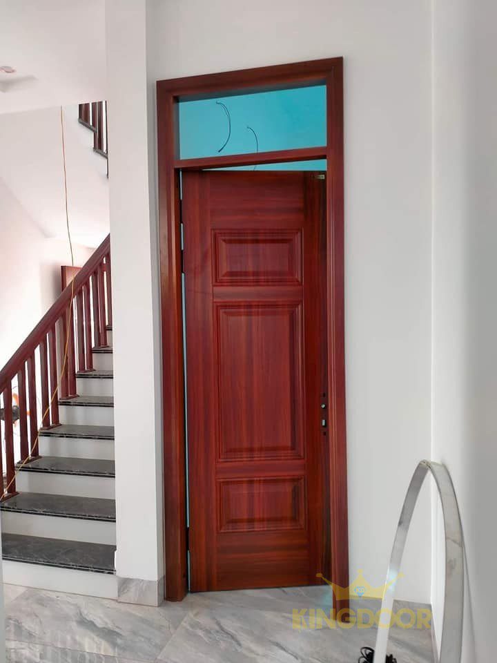 Cửa Thép Vân Gỗ Tại TPHCM