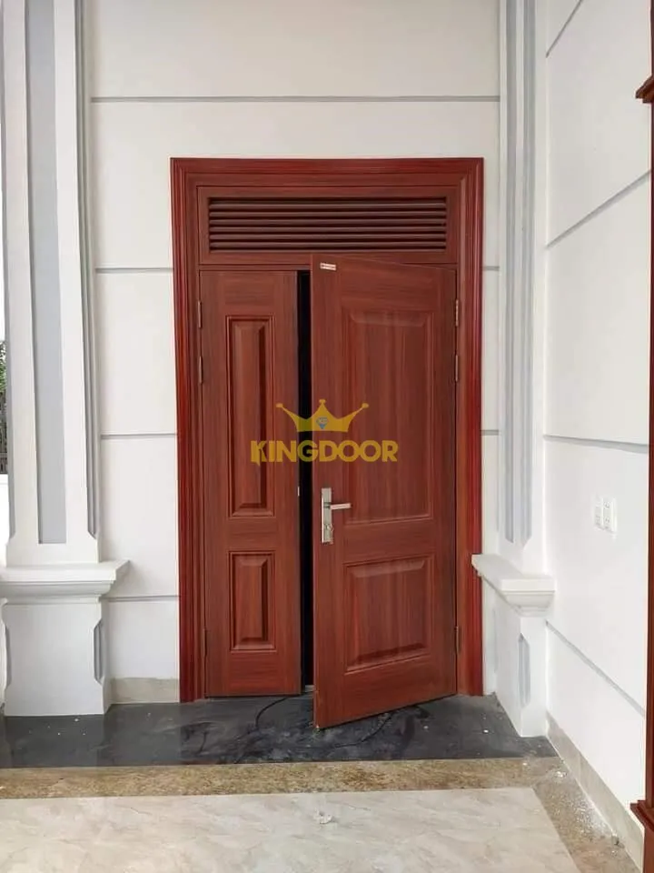 cửa thép vân gỗ tại Kon Tum