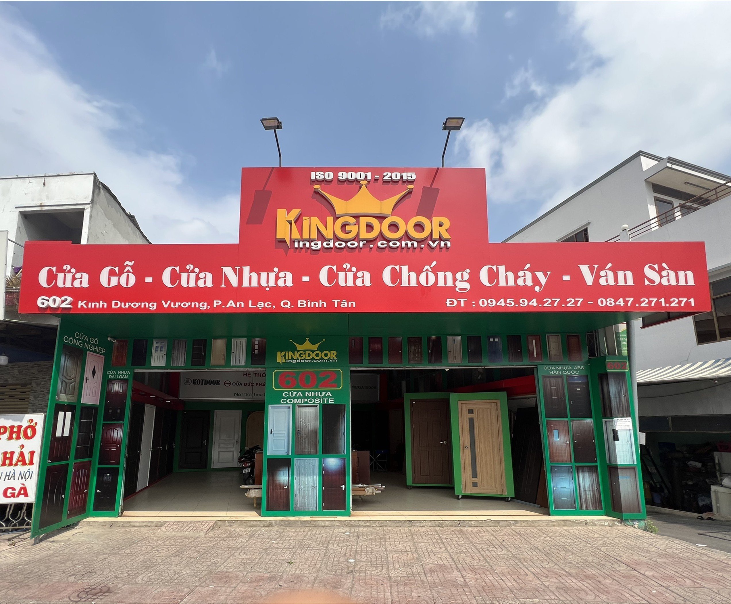 showroom-king-door.jpg