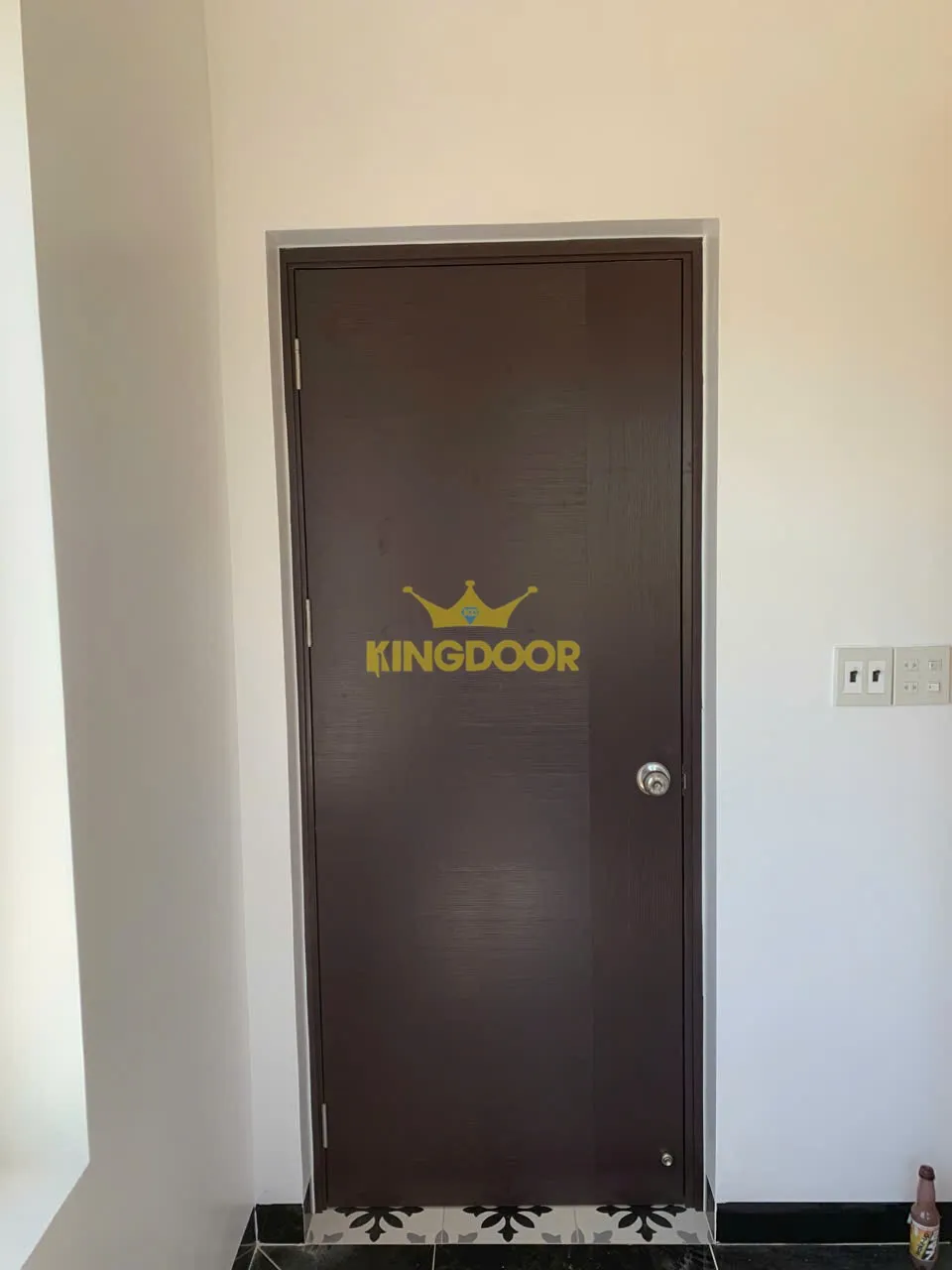 Cửa Gỗ Công Nghiệp tại Tân An