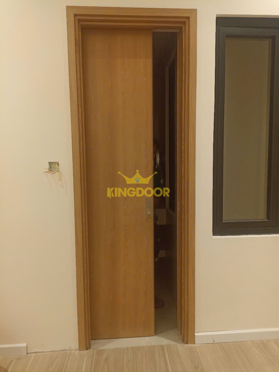 Cửa Lùa Nhựa Composite tại Tây Ninh