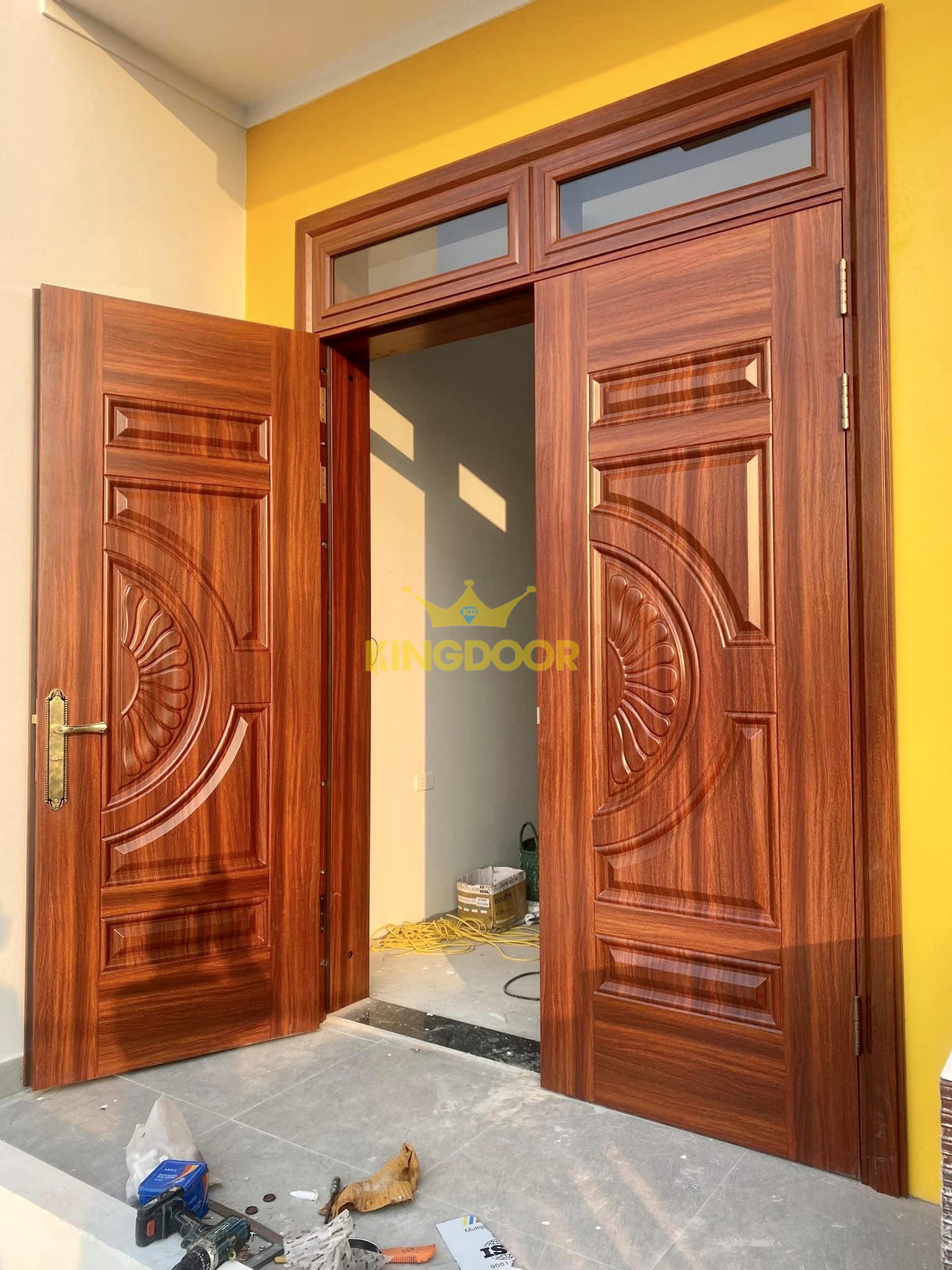 Cửa Thép Vân Gỗ Tại Tây Ninh